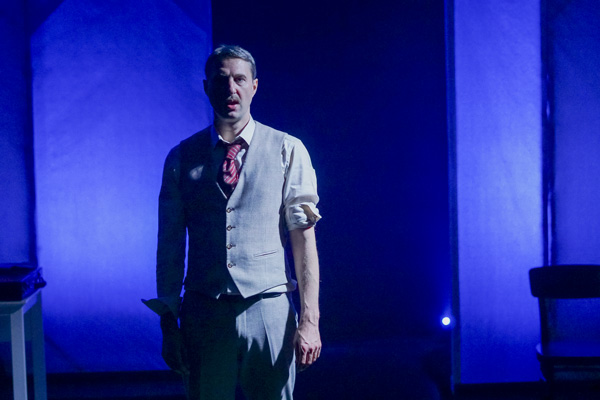 Kafka - in falschen Händen Foto: nö Theater